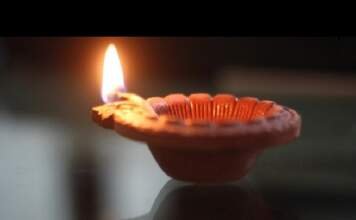 शाम को दीपक जलाने के फायदे